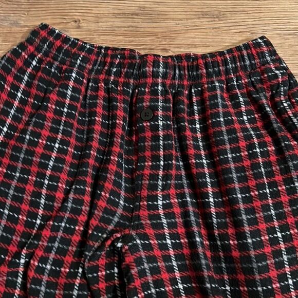 Fruit of the Loom men’s size small red plaid pajama bottoms with pockets. - Picture 2 of 4